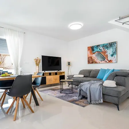 Prestige Σίμπενικ